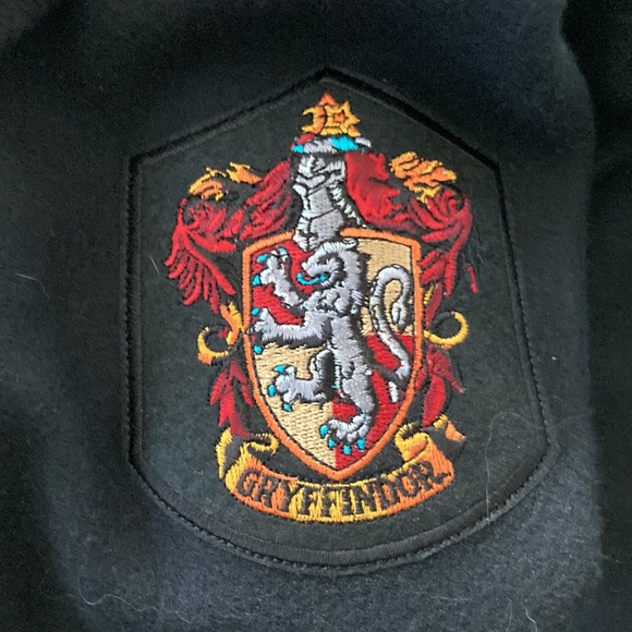 Halloween Costume: Harry Potter robe and tie. - Picture 3 of 4